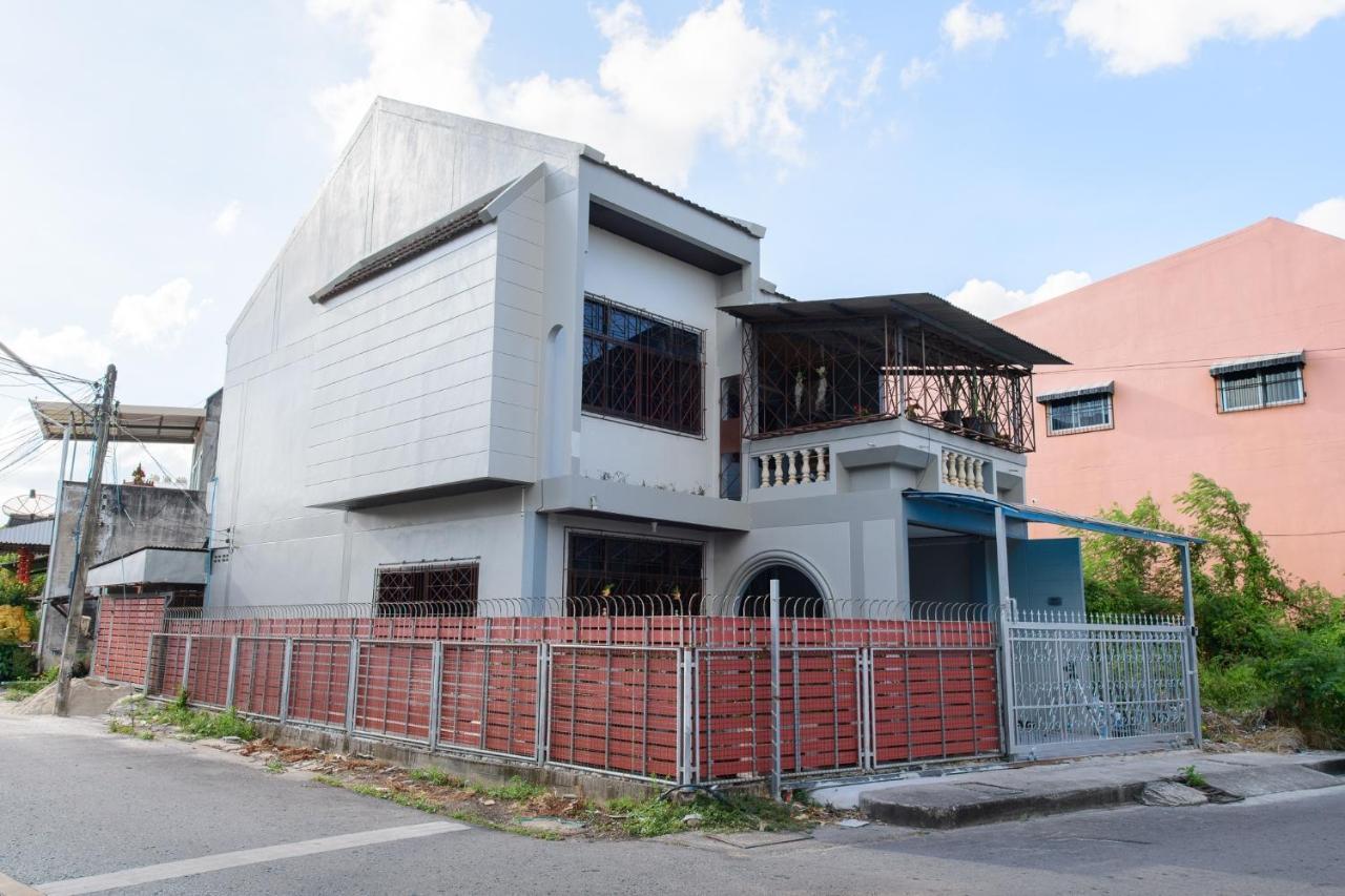 Bluebell House Hatyai - Cosy 3 Bedrooms For 10 Pax - 9 Mins Drive To Lee Grd Ban Kho Hong Exterior photo